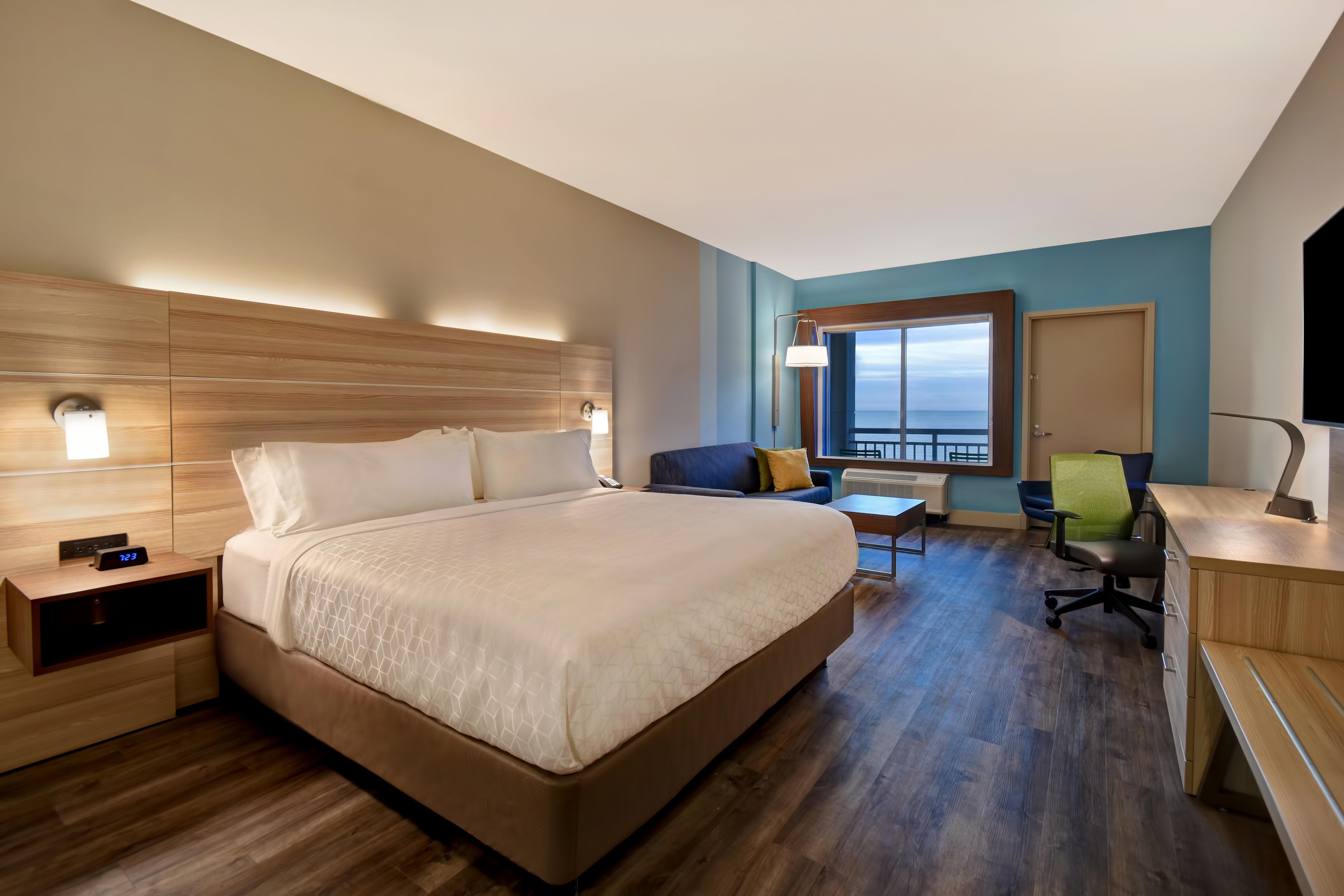 Express & - By Ihg 3*