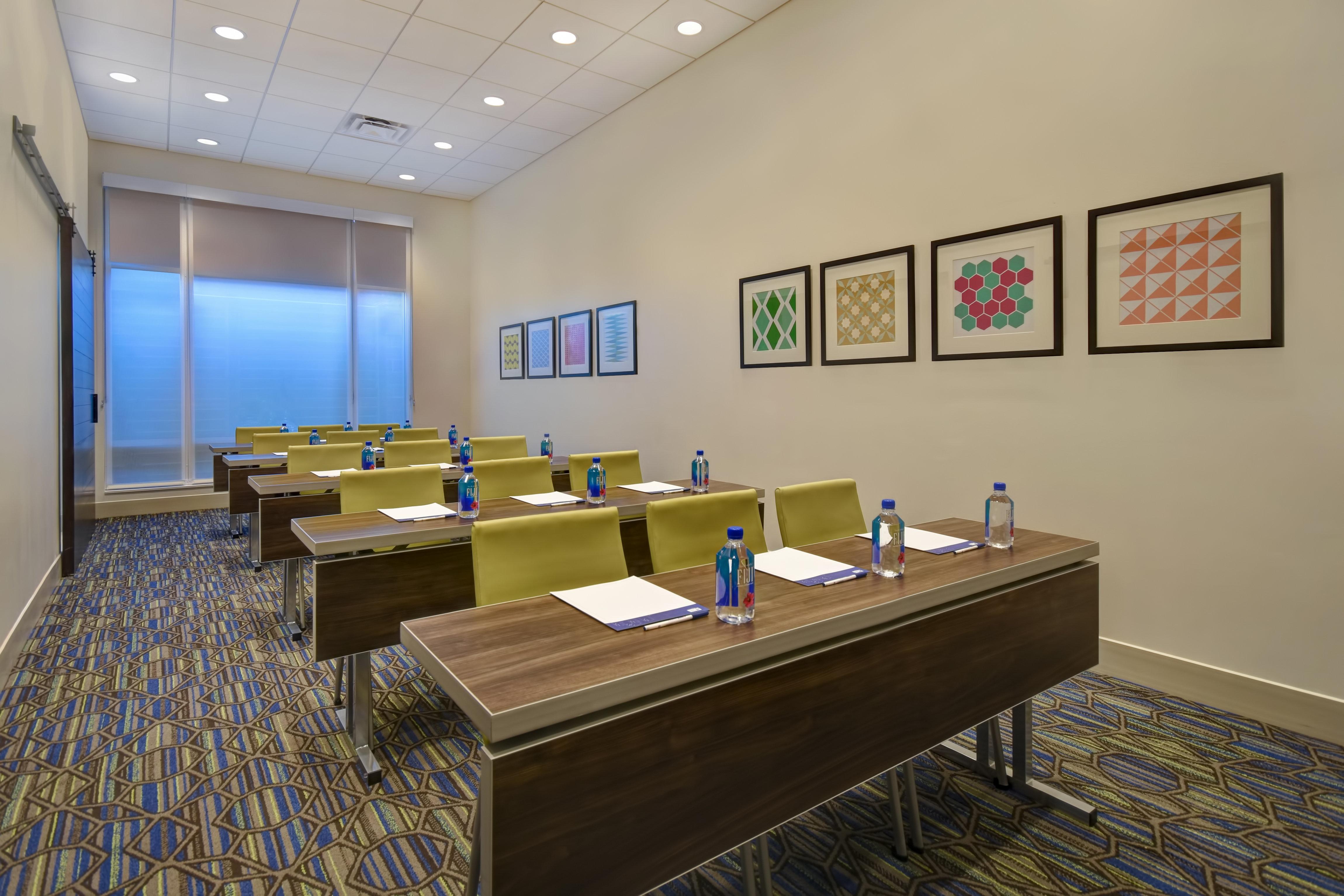 Hotel Express & - By Ihg 3*