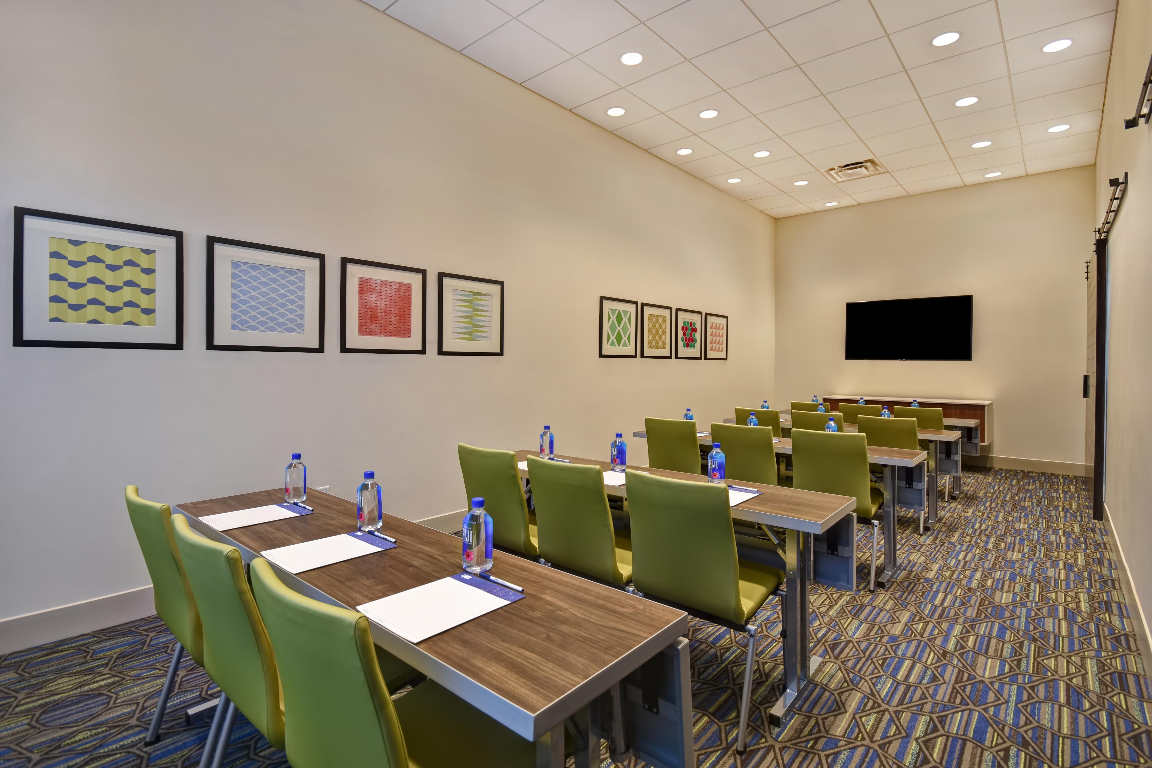 Express & - By Ihg Hotel